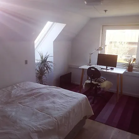 Charming Renovated House In Odder - Family-Friendly Retreat 度假居 *