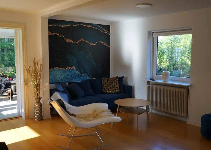 Charming Renovated House In Odder - Family-Friendly Retreat 度假居 *